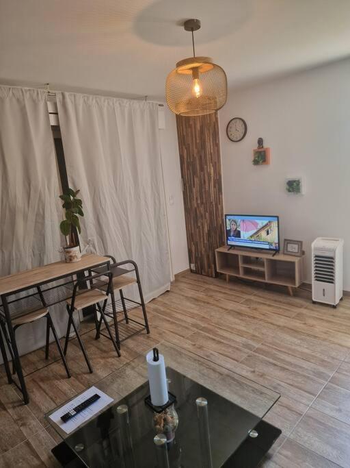 Appartement Prive Dans Villa 몽토방 외부 사진